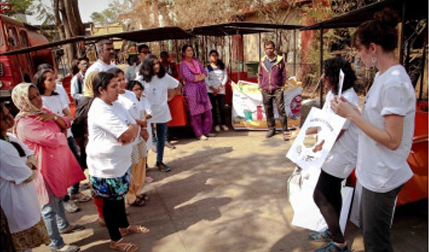 HEALTH AND DIGNITY TO WASTE-PICKERS & RECYLERS! JOIN THE RED DOT CAMPAIGN!